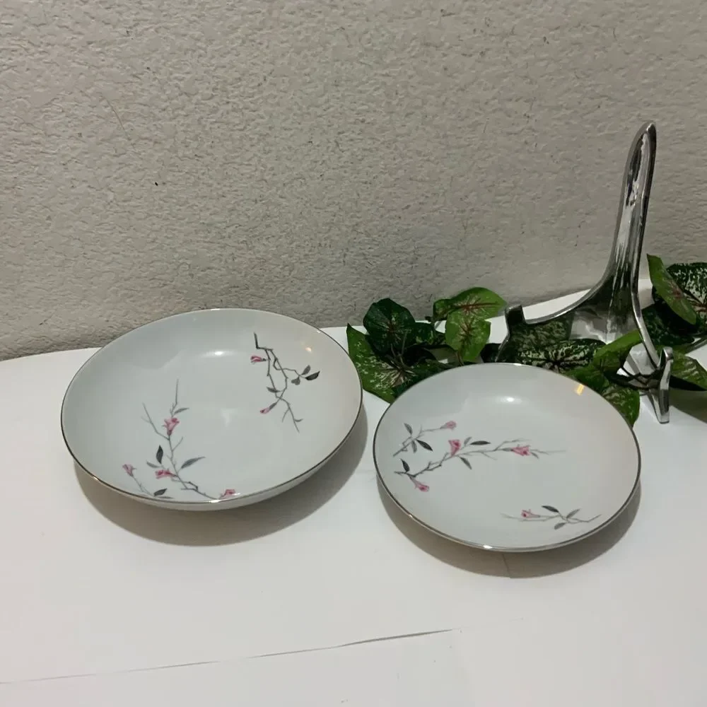 2 Cherry Blossom Fine China 1067 Japan 1 large Bowls 9 1/8